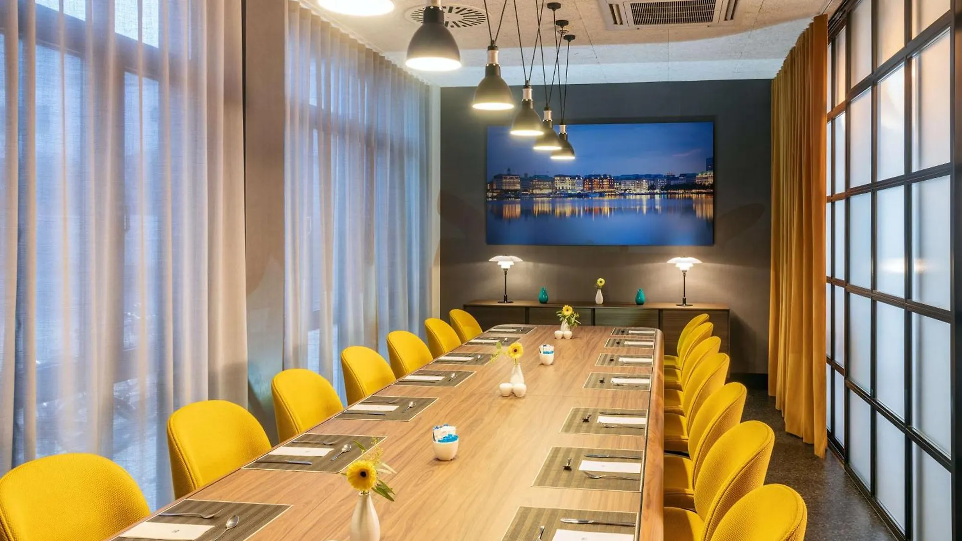 Nh Hamburg Altona Hotel