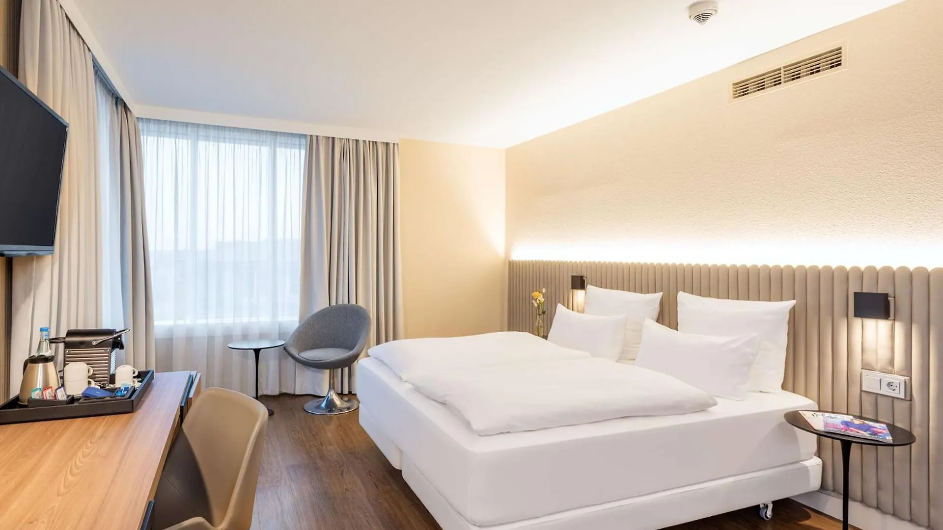 Nh Hamburg Altona Hotel