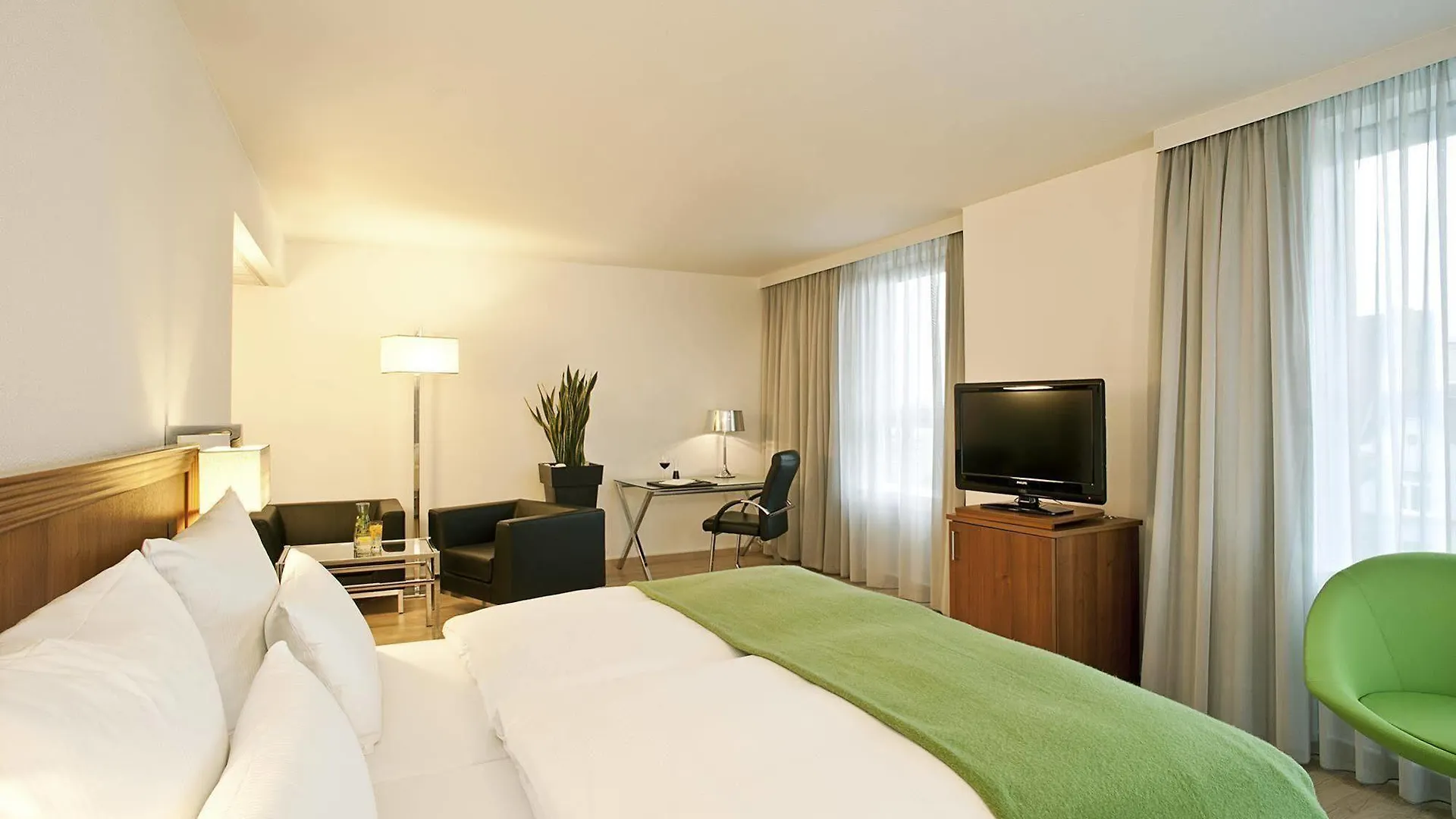 Nh Hamburg Altona Hotel