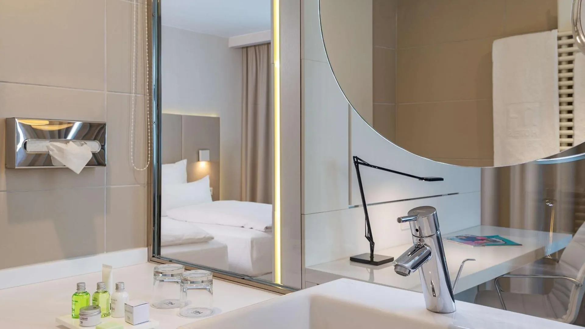 Nh Hamburg Altona Hotel